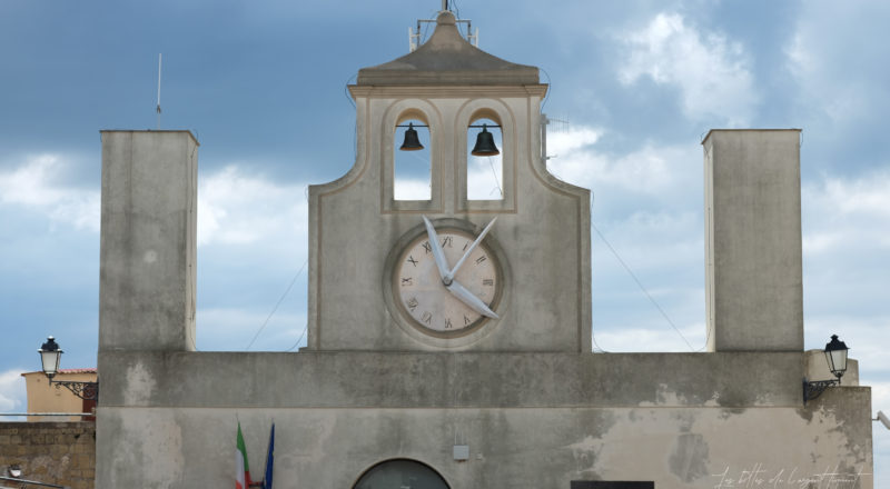 La façade d'une église italienne