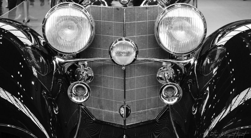 L'avant d'une voiture vintage